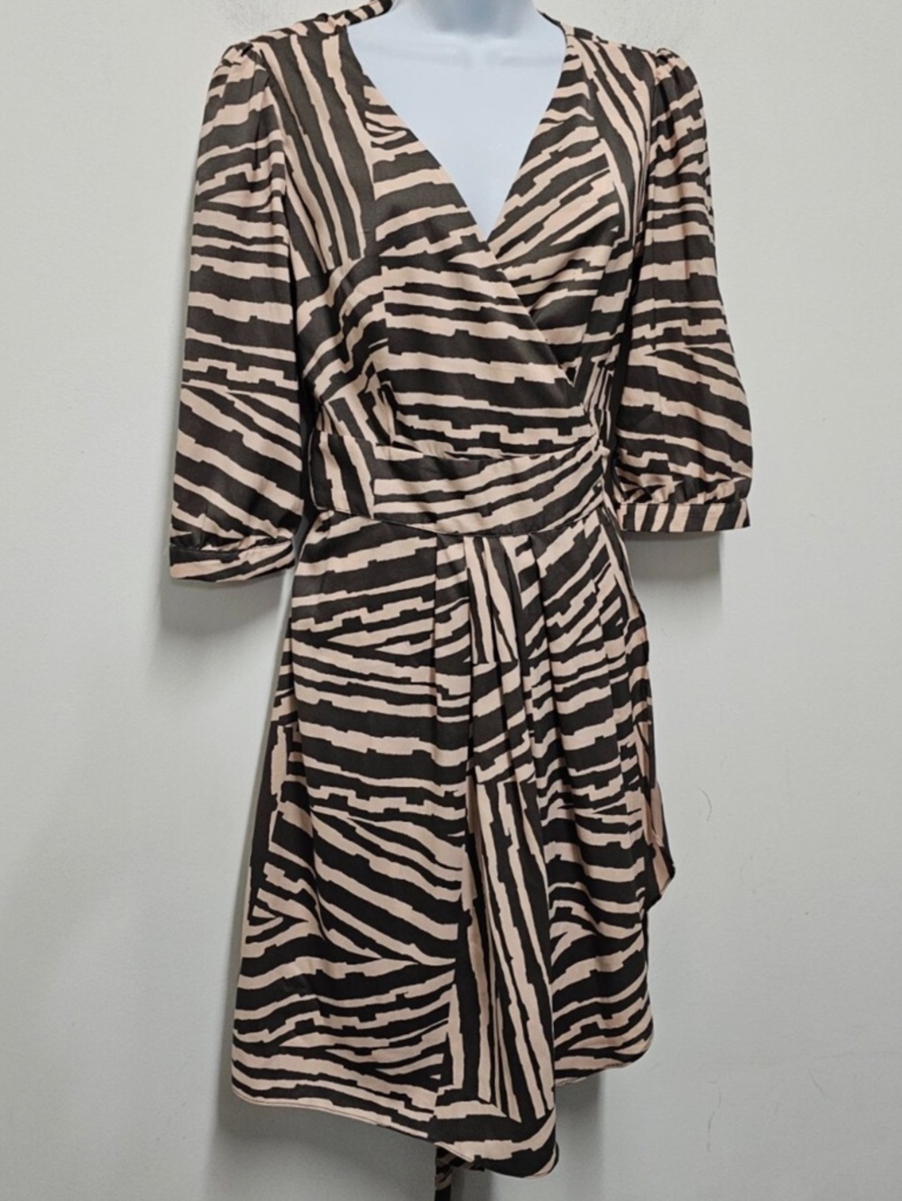 Banana Republic Women's Beige and Brown Printed Midi Wrap Dress Size 8